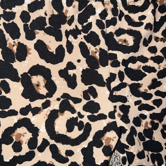 Girls size 6 Cheetah Outfit - Picture 3 of 3